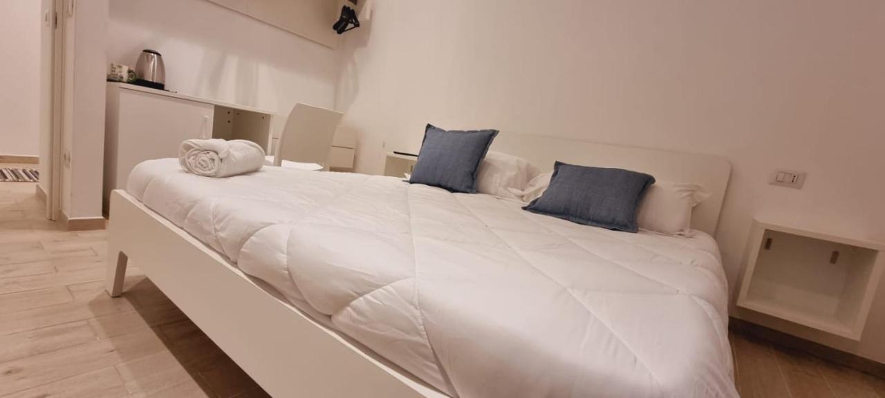 A Casa Di Maghi Hotel Olbia Buitenkant foto